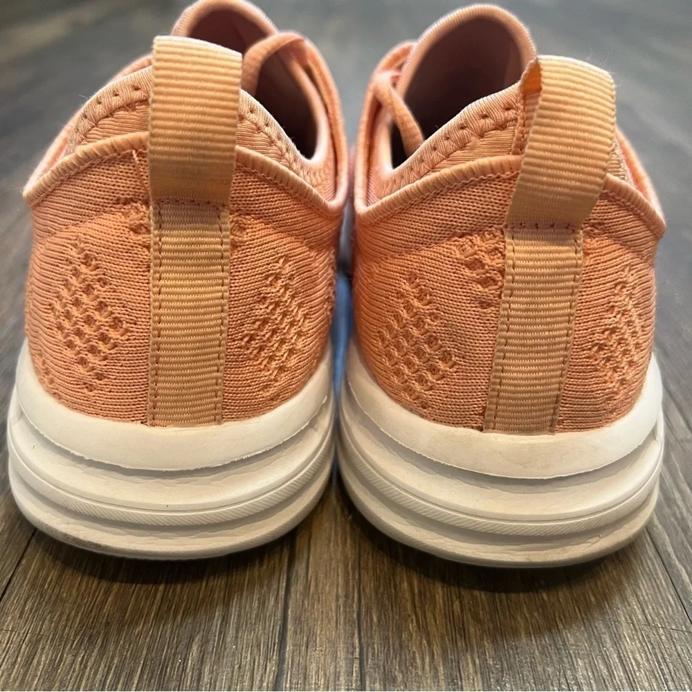 Women’s Coral Lightweight Sneakers Walking Shoes 3D Woven Style Fabric Size 8